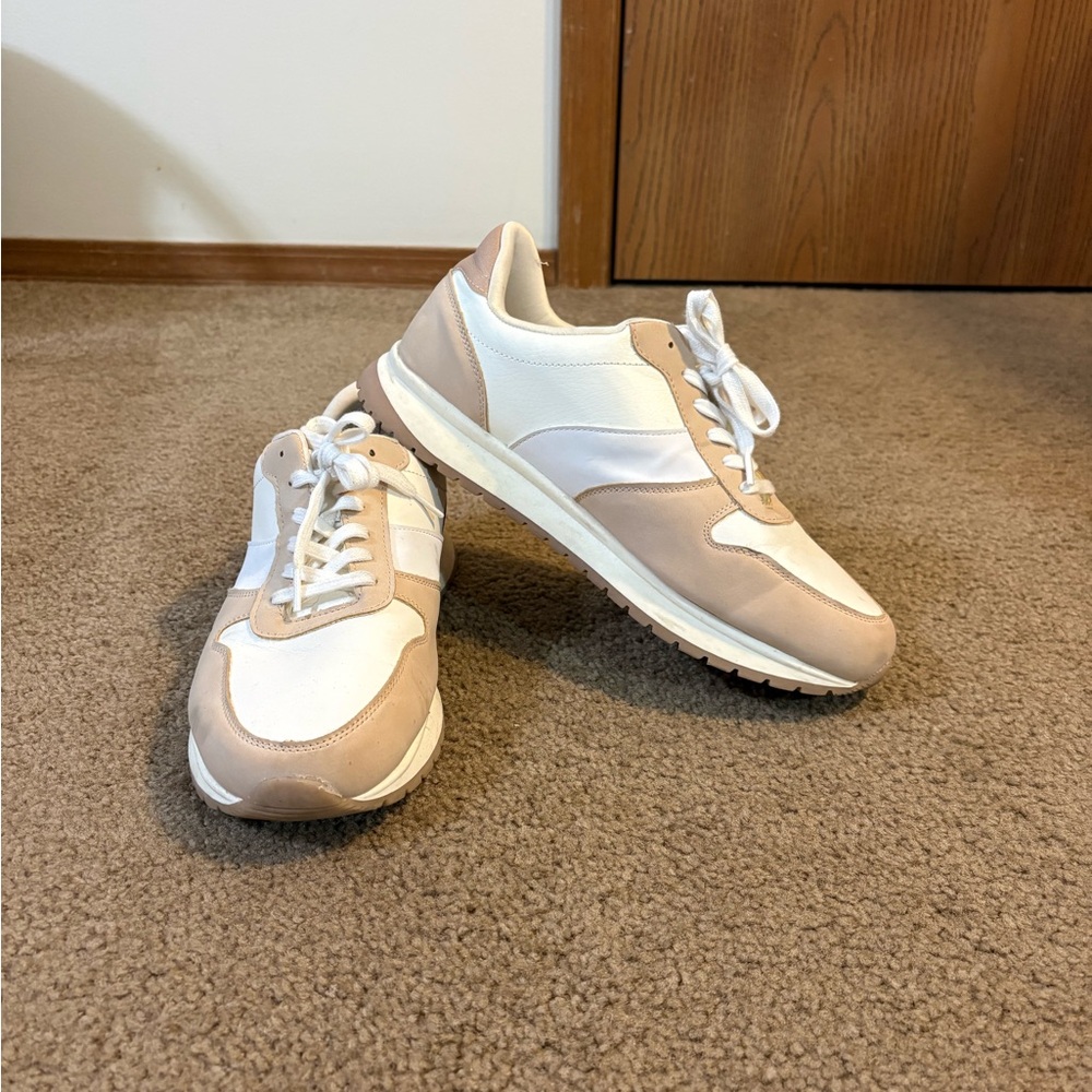 Cutie Tan and White Sneakers